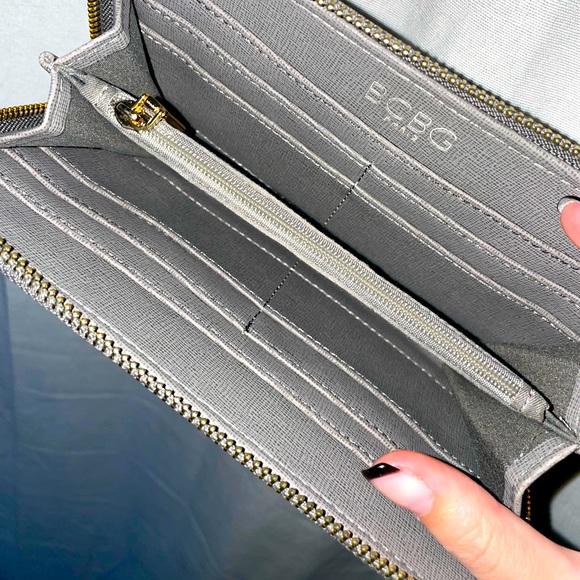BCBG Wallet - Picture 2 of 2